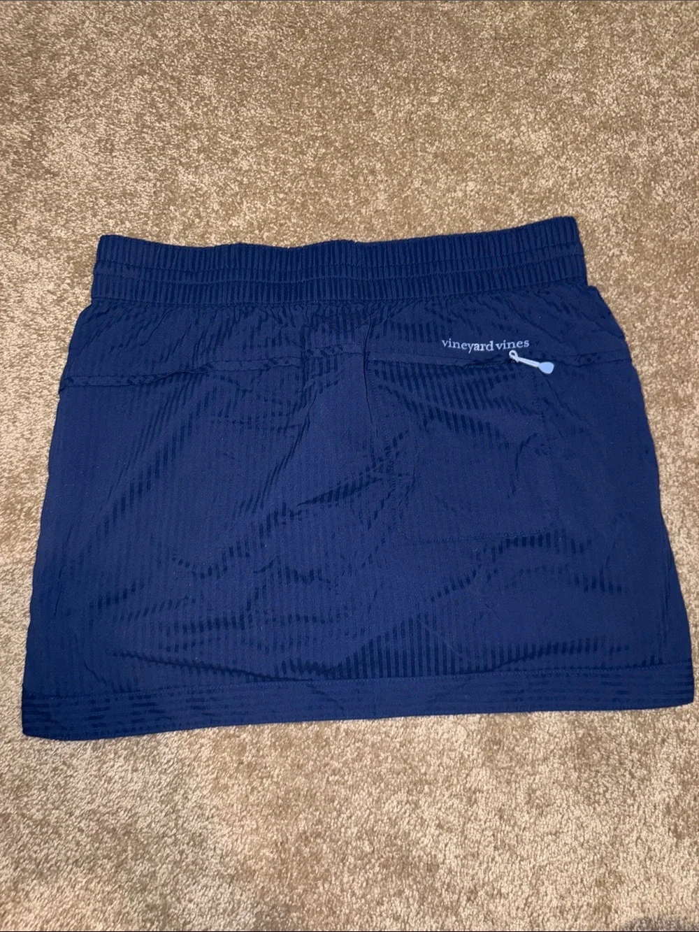 Vineyard Vines performance skirt - small. X